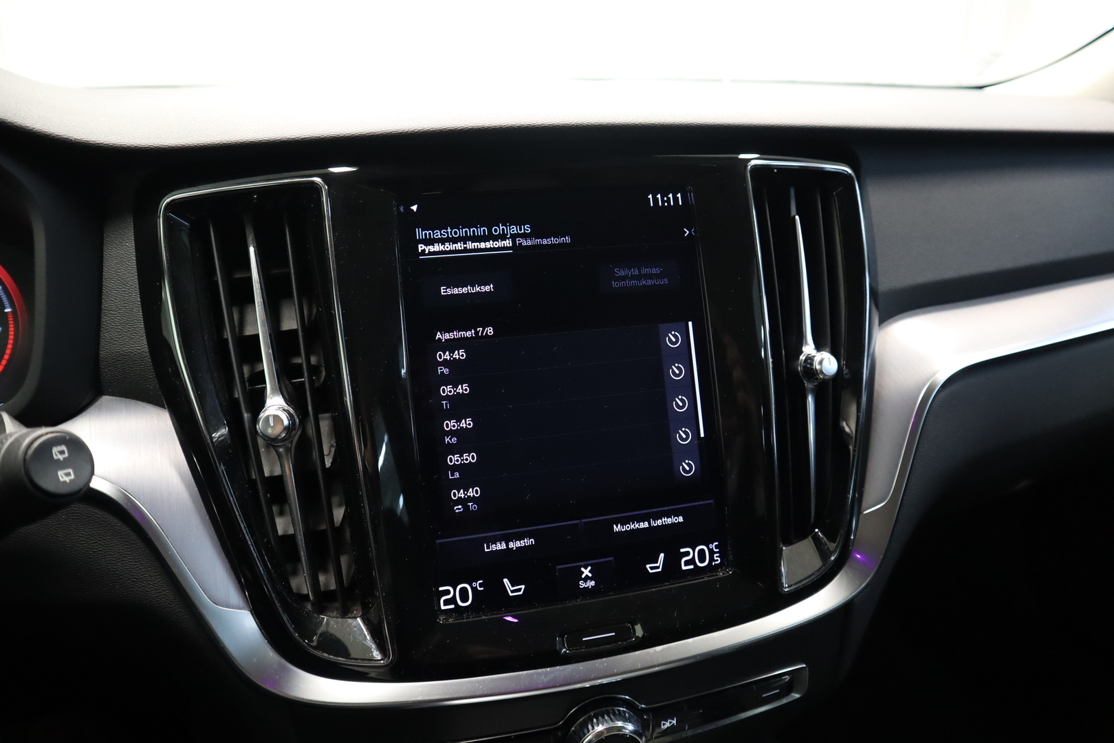 VOLVO V60 16