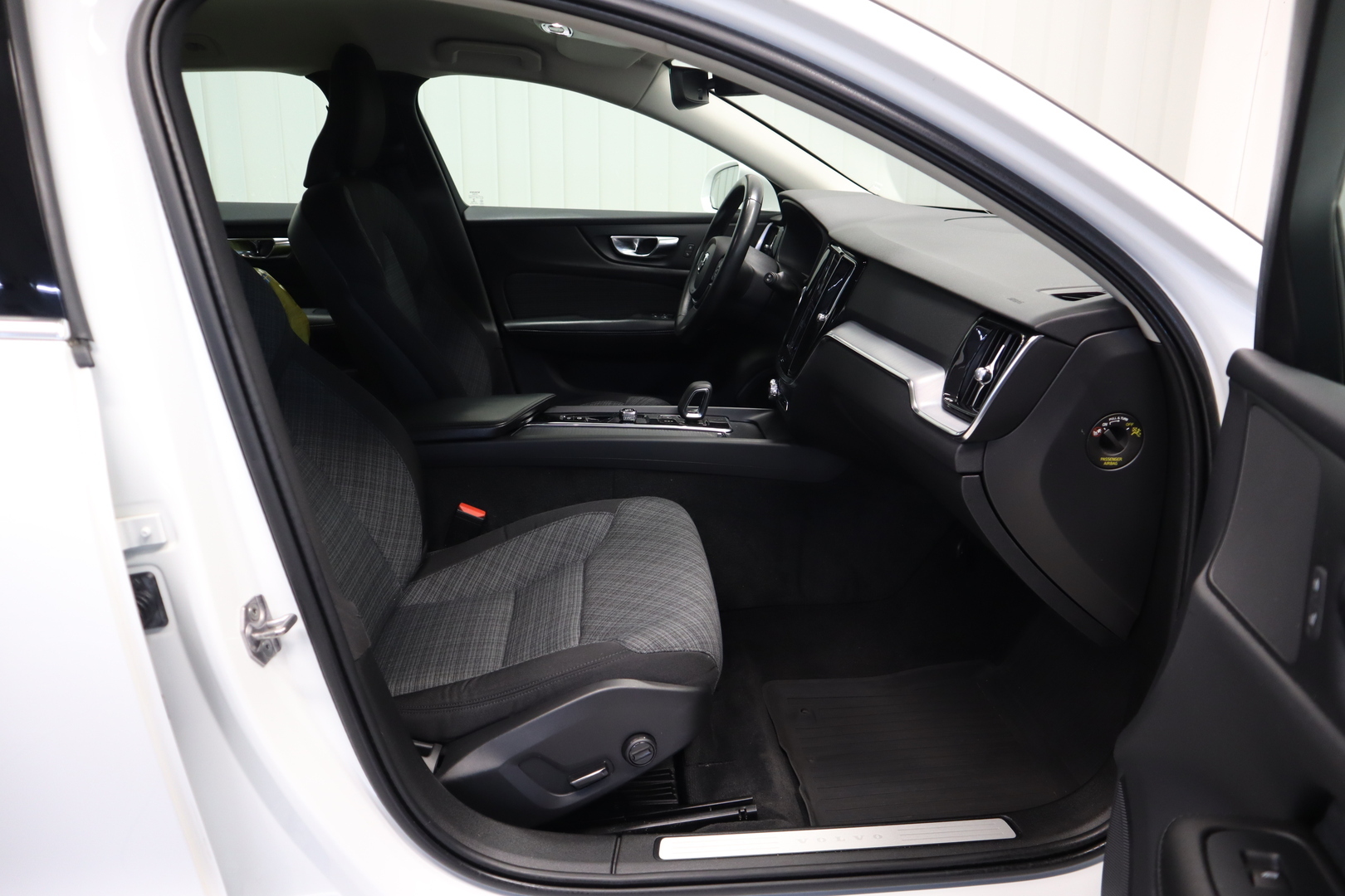 VOLVO V60 20