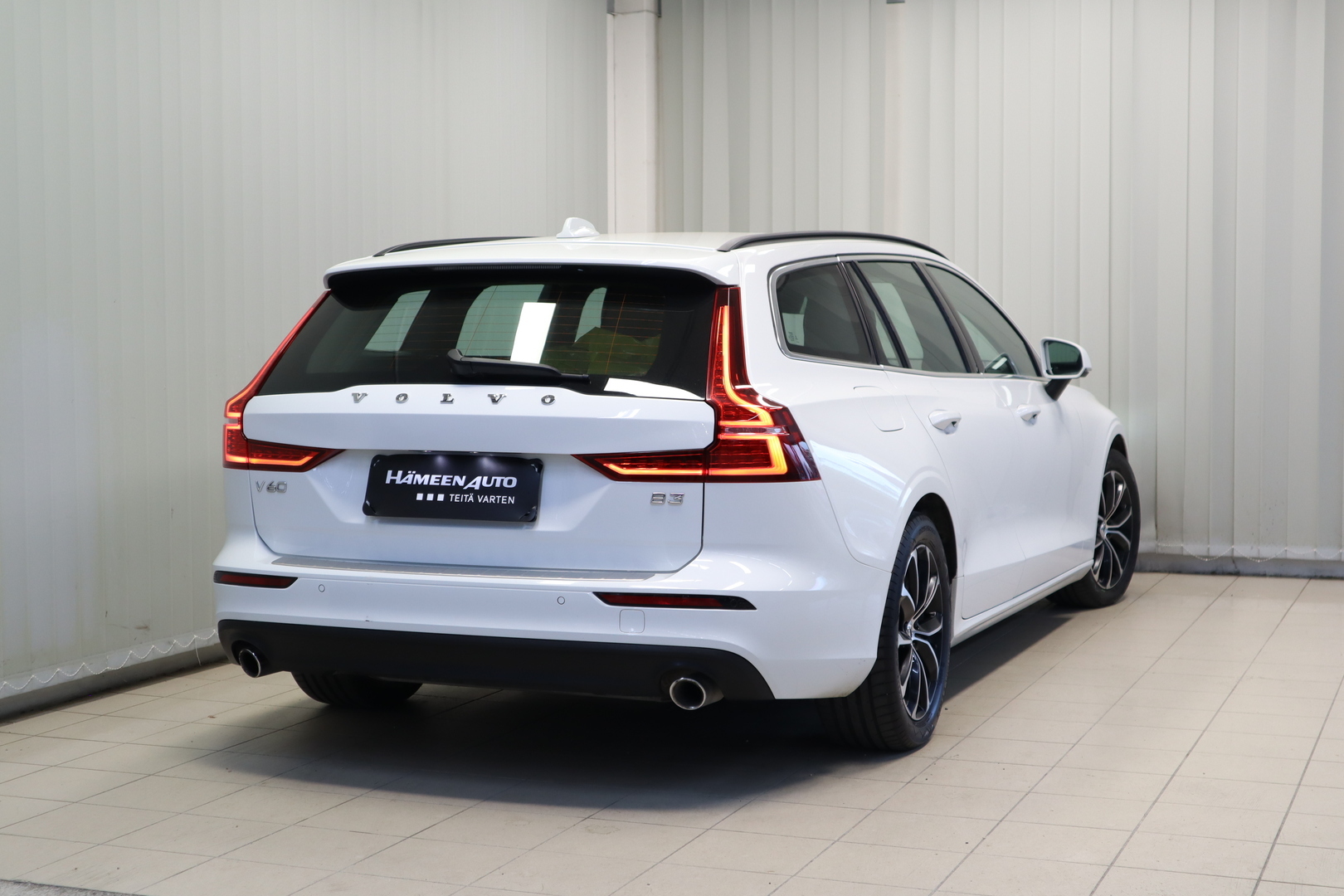 VOLVO V60 7