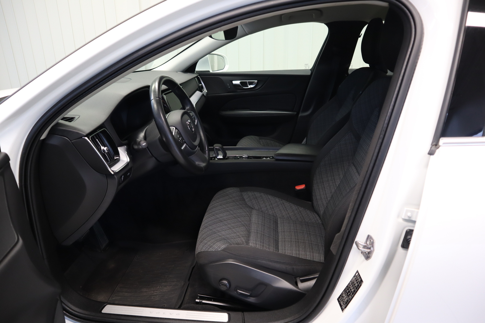 VOLVO V60 9