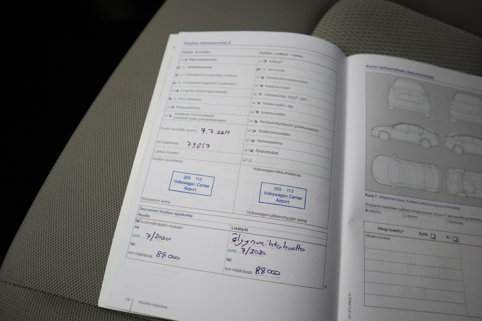 VOLKSWAGEN Golf Sportsvan 19
