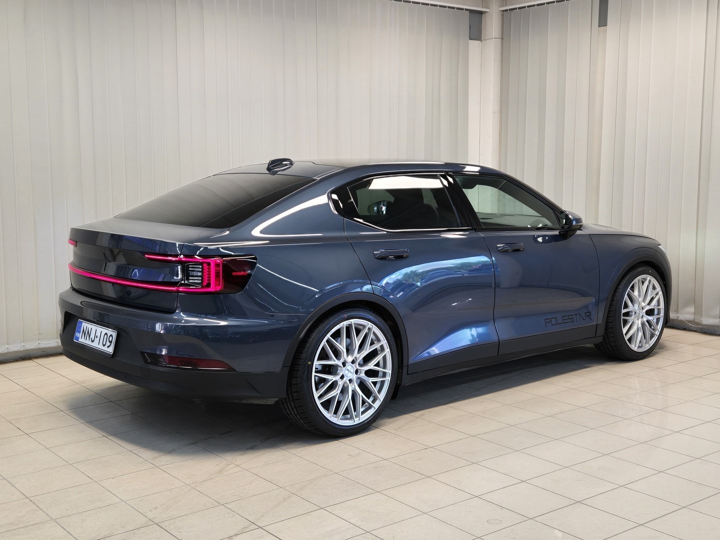 POLESTAR 2 5