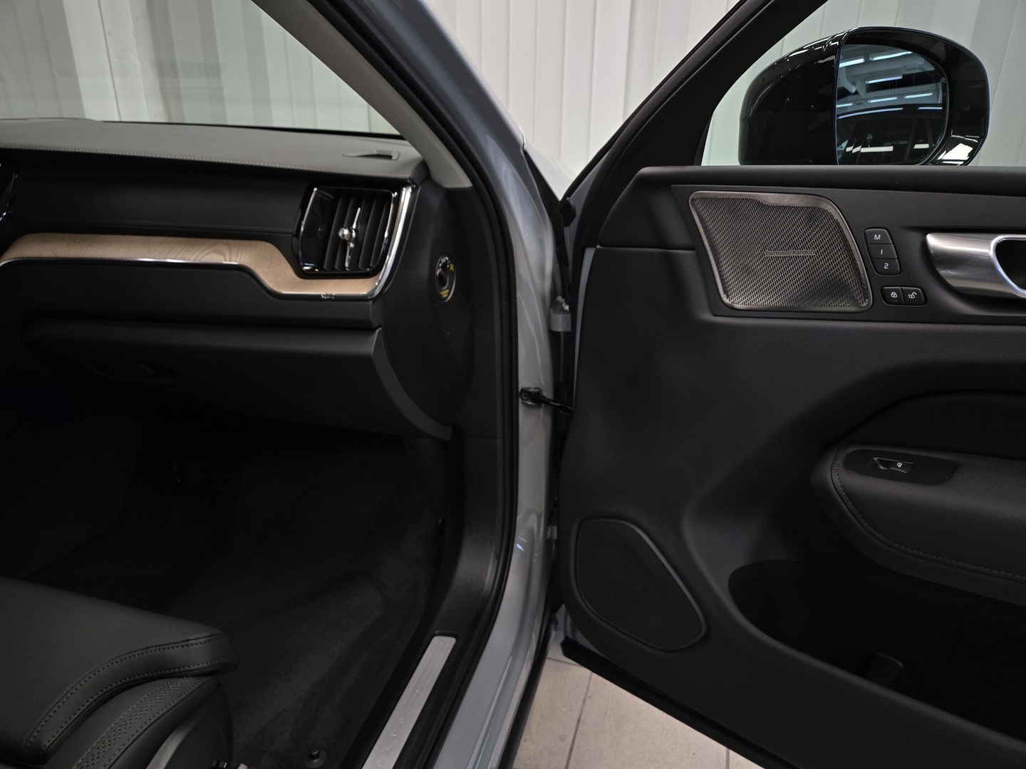 VOLVO XC60 16