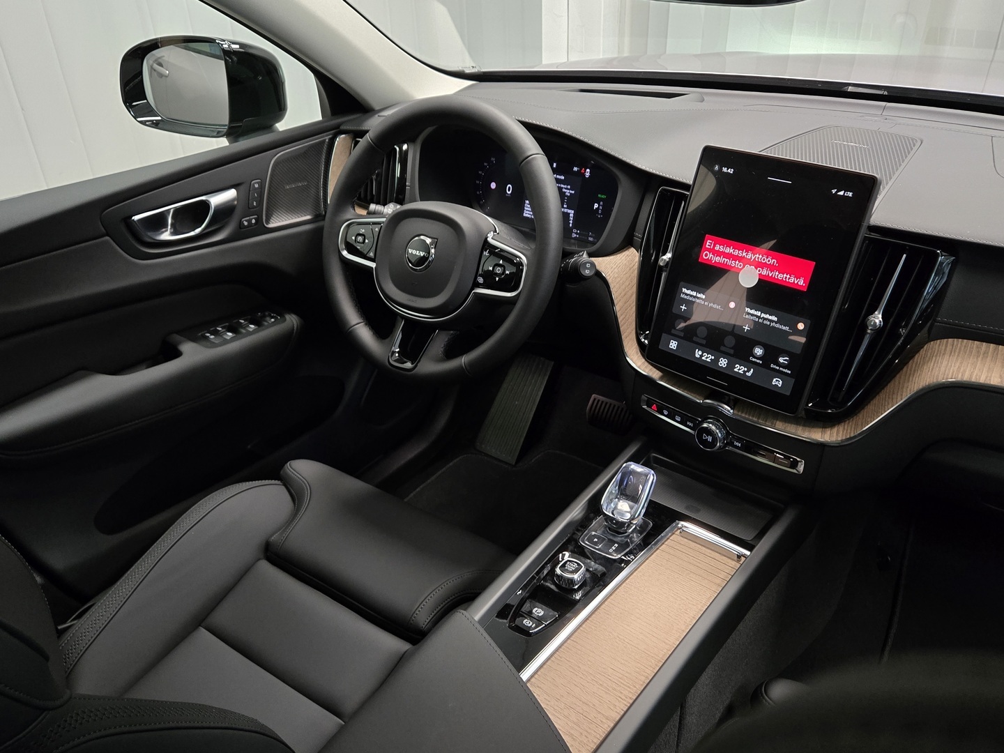 VOLVO XC60 11