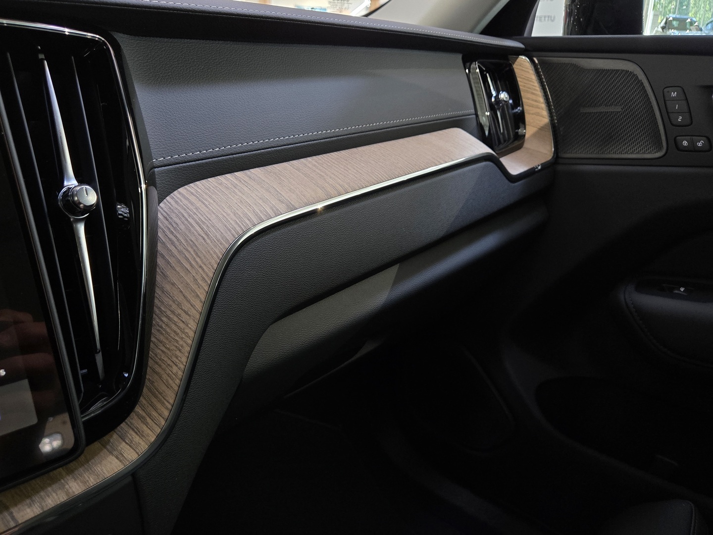 VOLVO XC60 16