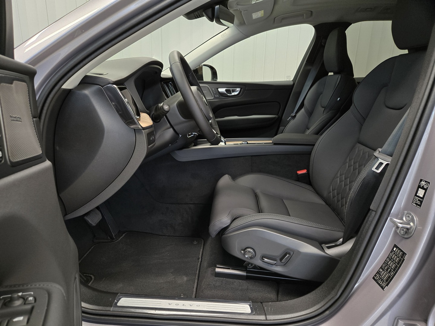 VOLVO XC60 7