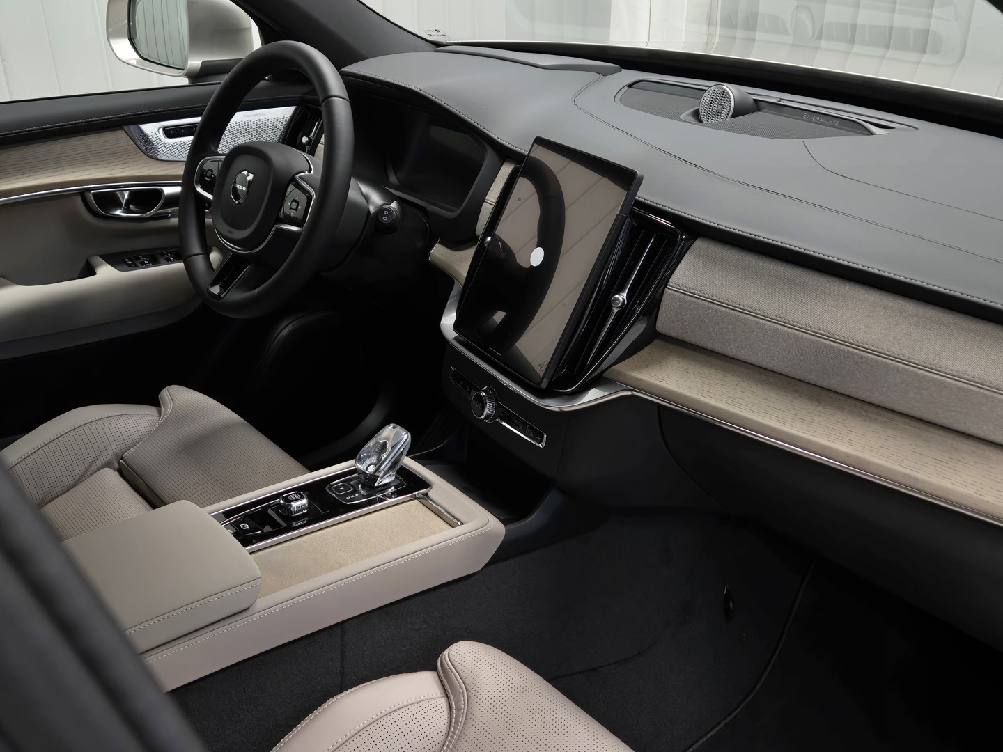 VOLVO XC90 12