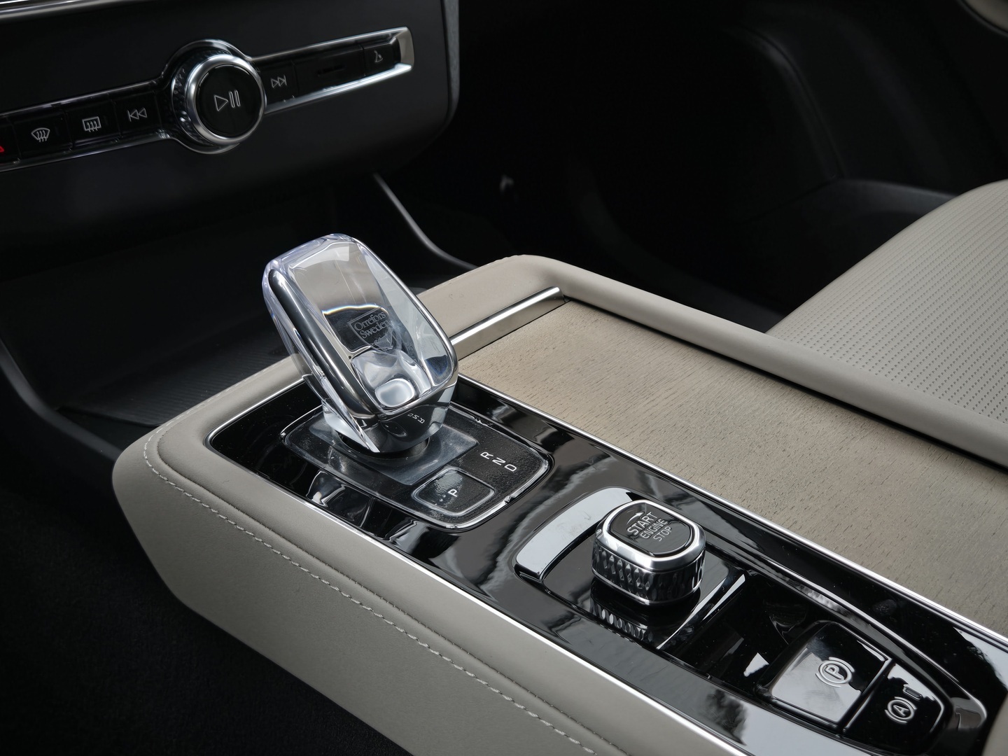 VOLVO XC90 17