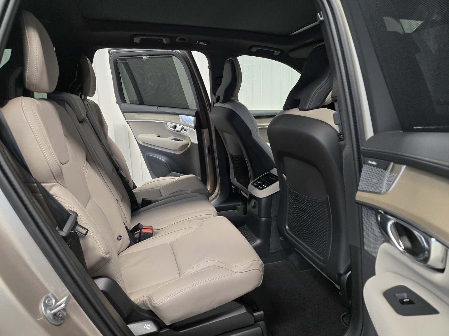 VOLVO XC90 8