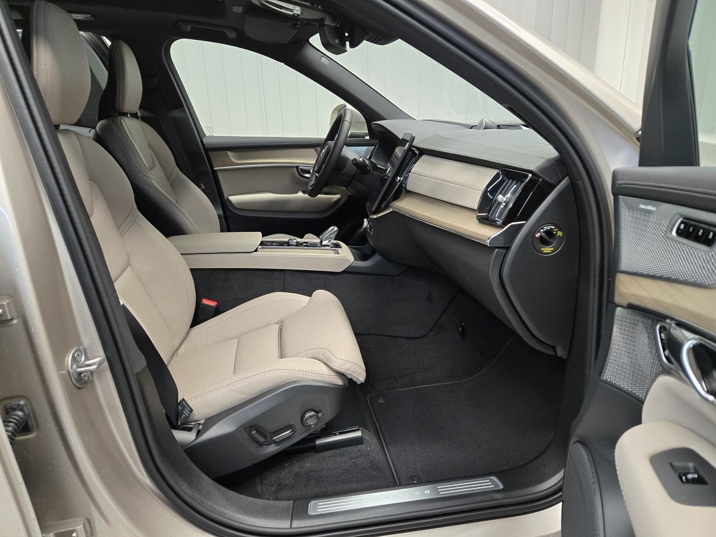 VOLVO XC90 9