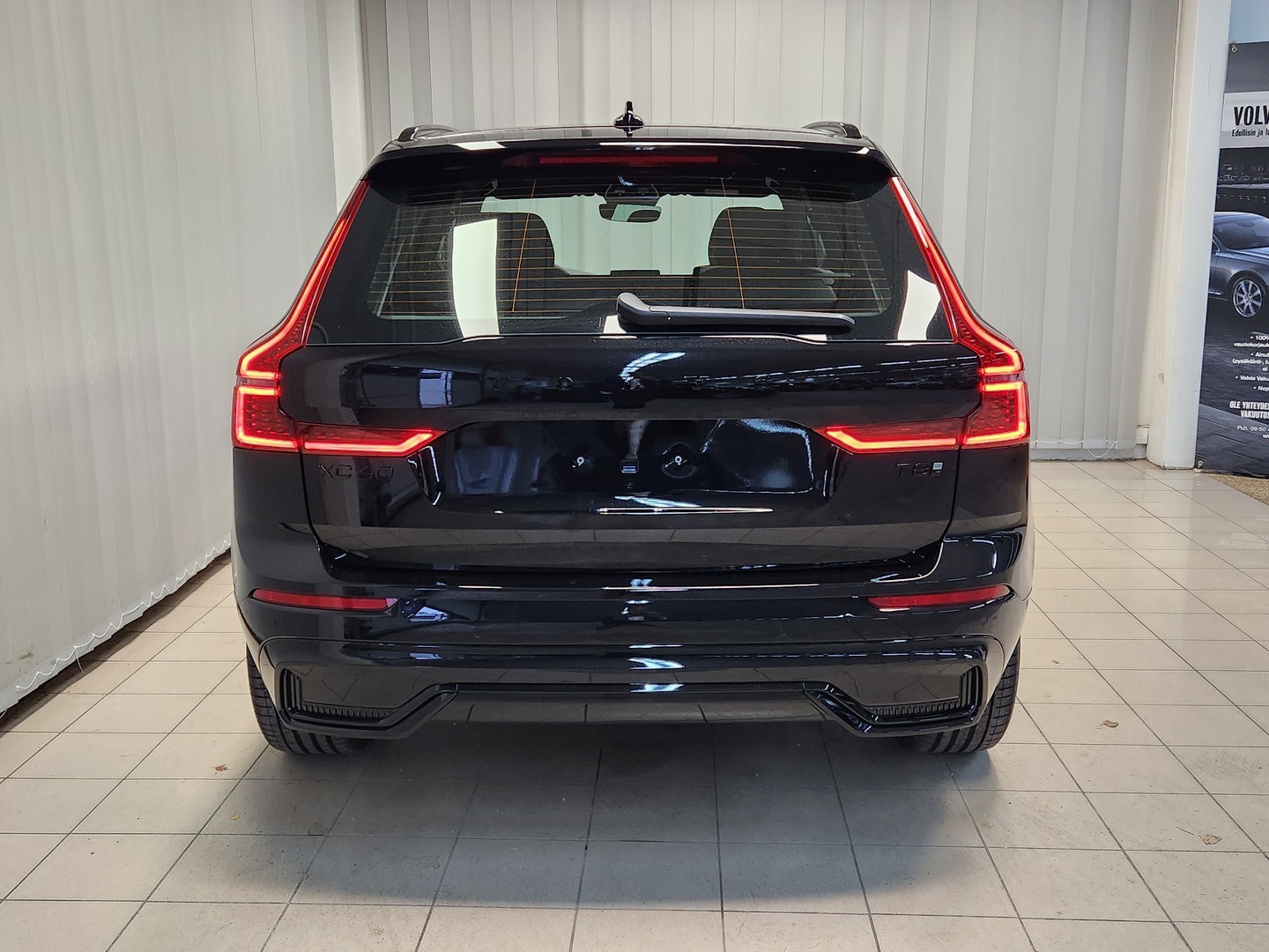 VOLVO XC60 4