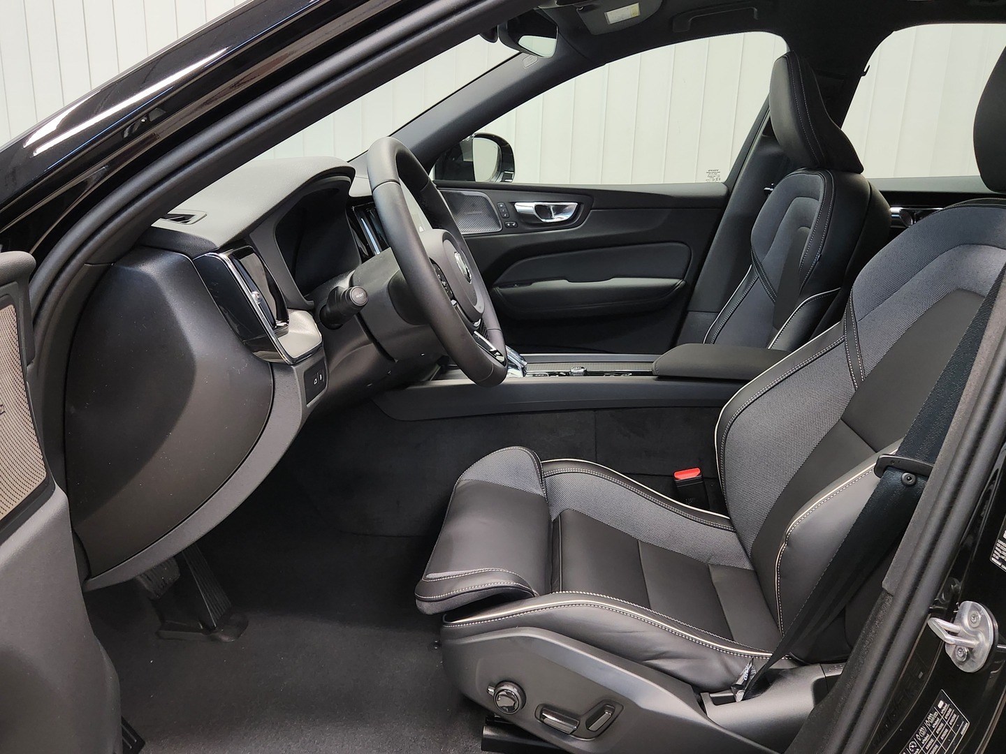 VOLVO XC60 7