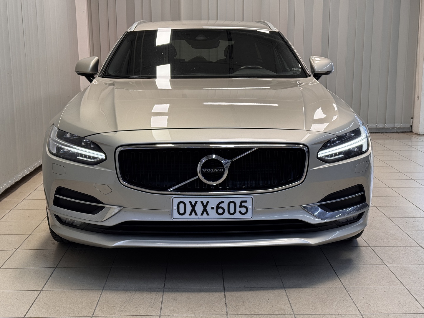 VOLVO V90 2