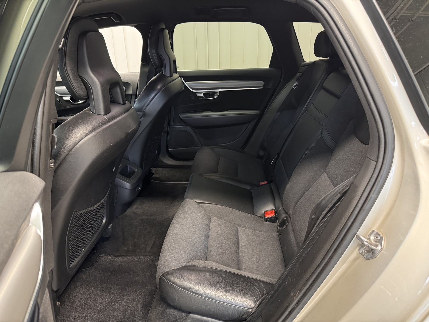 VOLVO V90 6