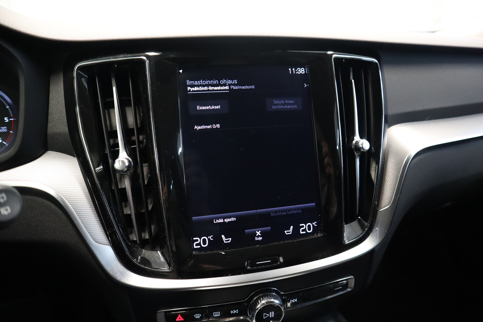 VOLVO V60 14