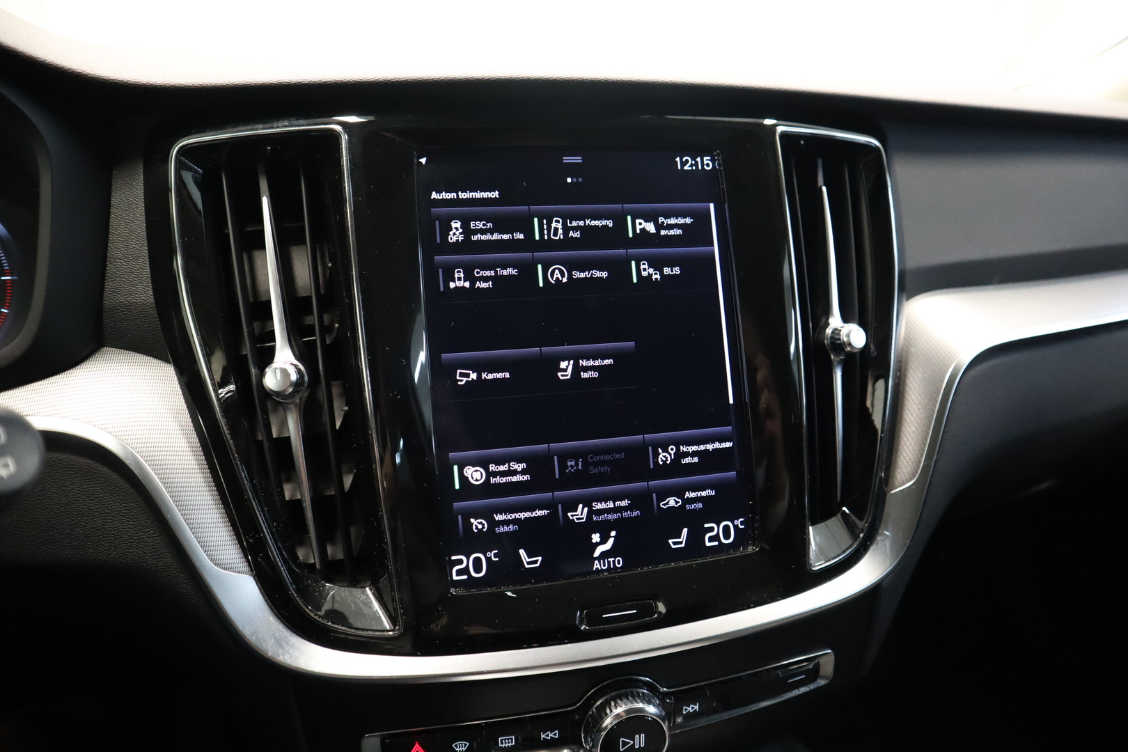 VOLVO V60 16
