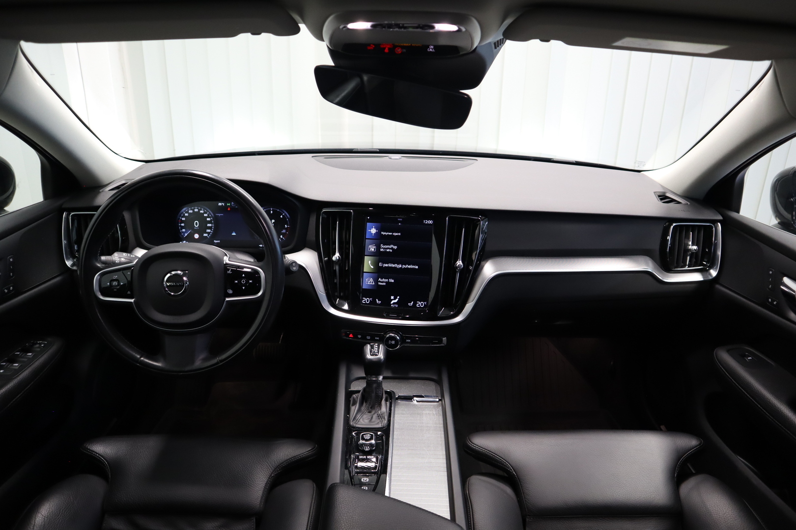 VOLVO V60 19