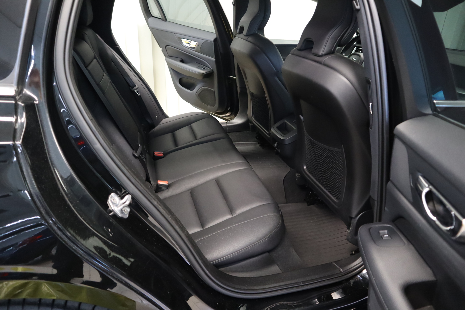 VOLVO V60 20