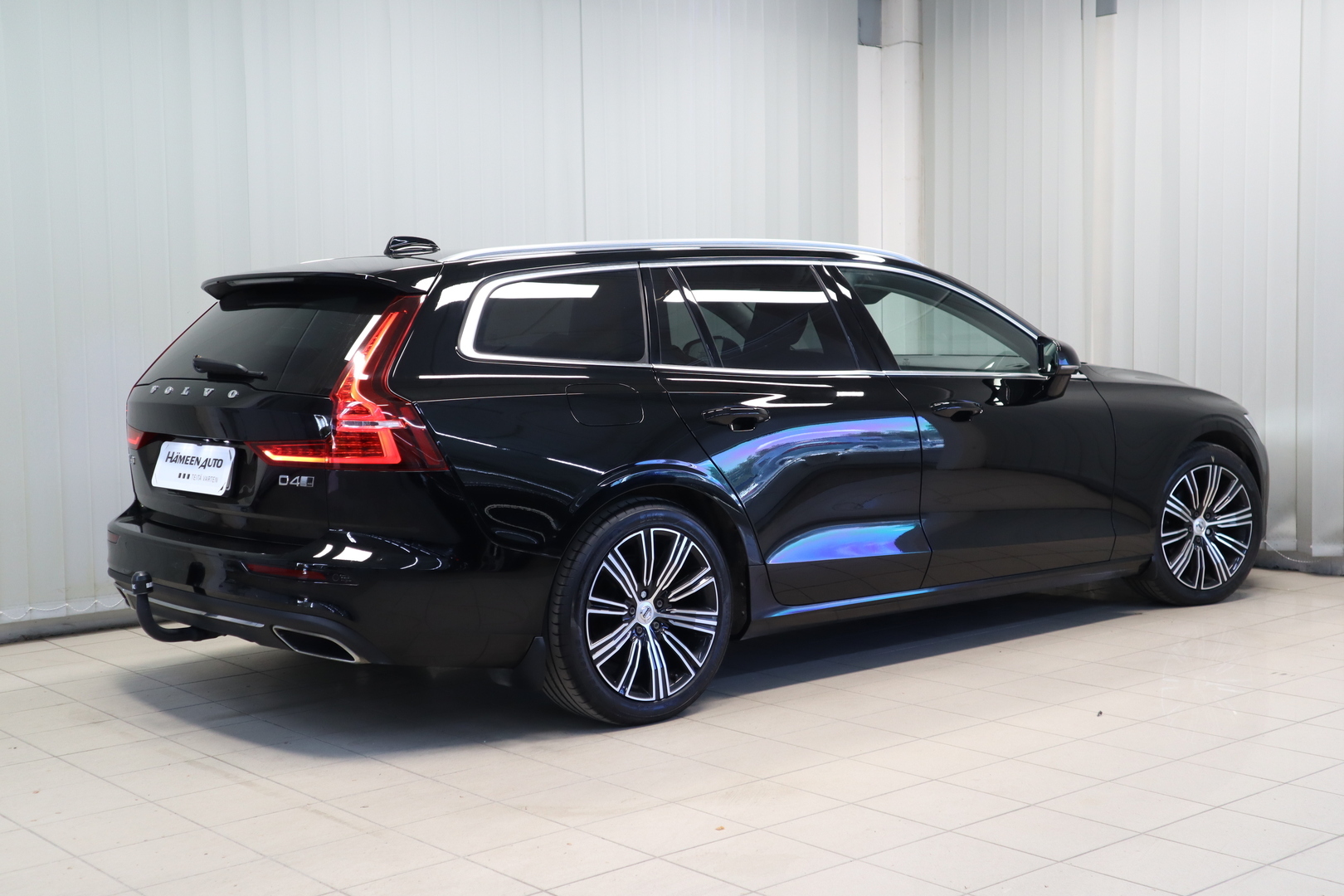 VOLVO V60 4
