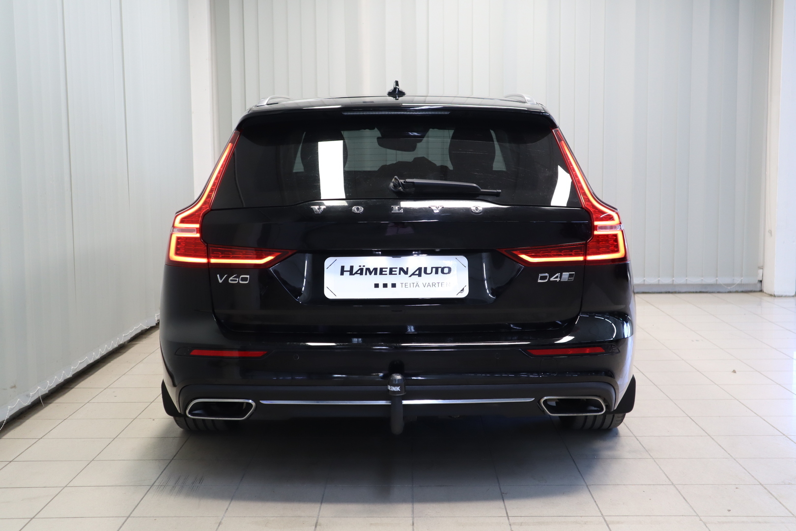 VOLVO V60 6