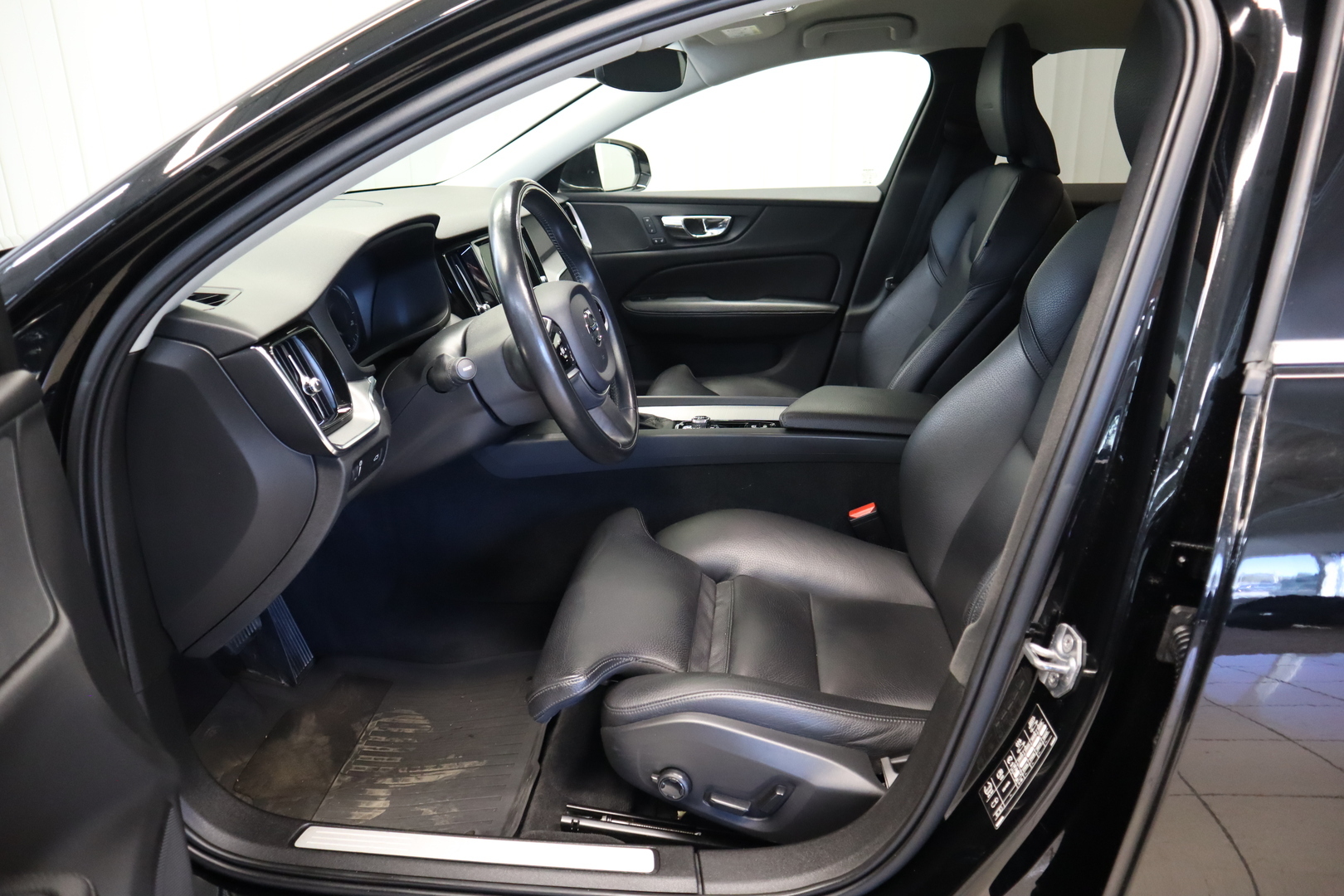VOLVO V60 7