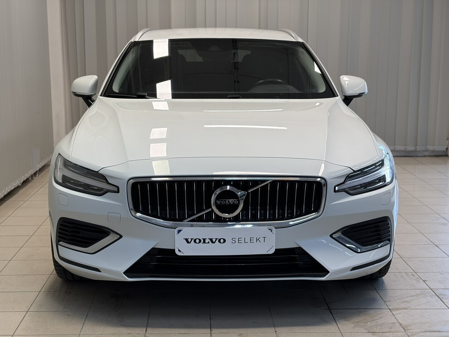 VOLVO V60 2