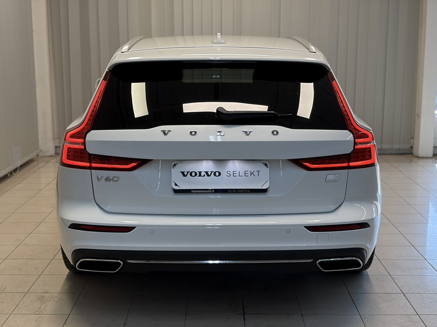 VOLVO V60 4