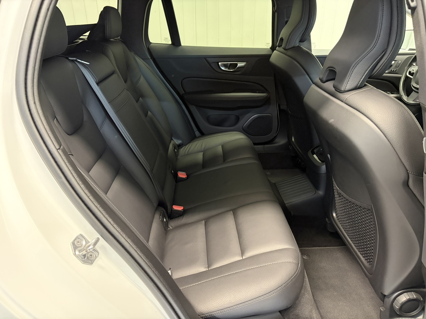 VOLVO V60 7