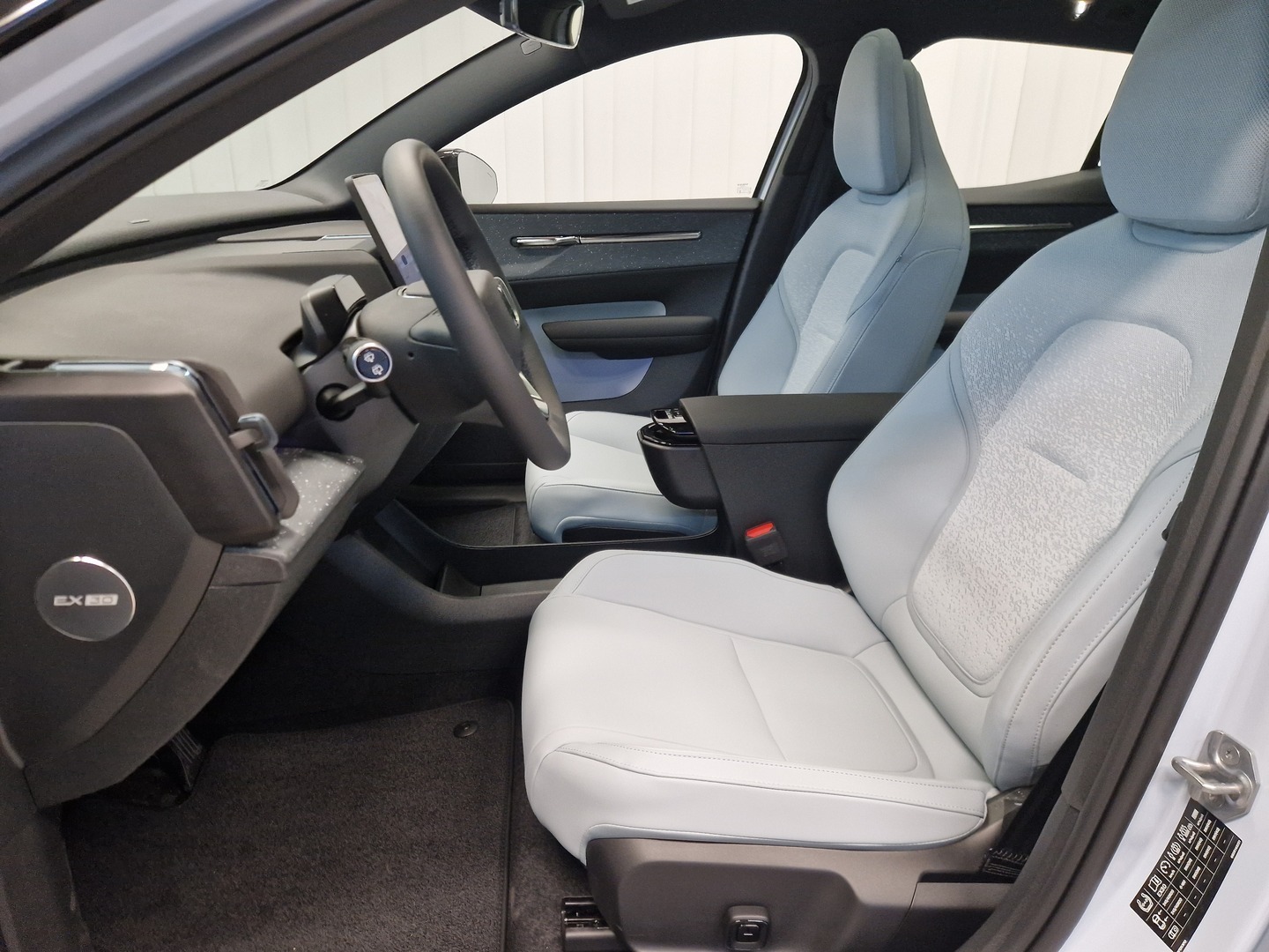 VOLVO EX30 16