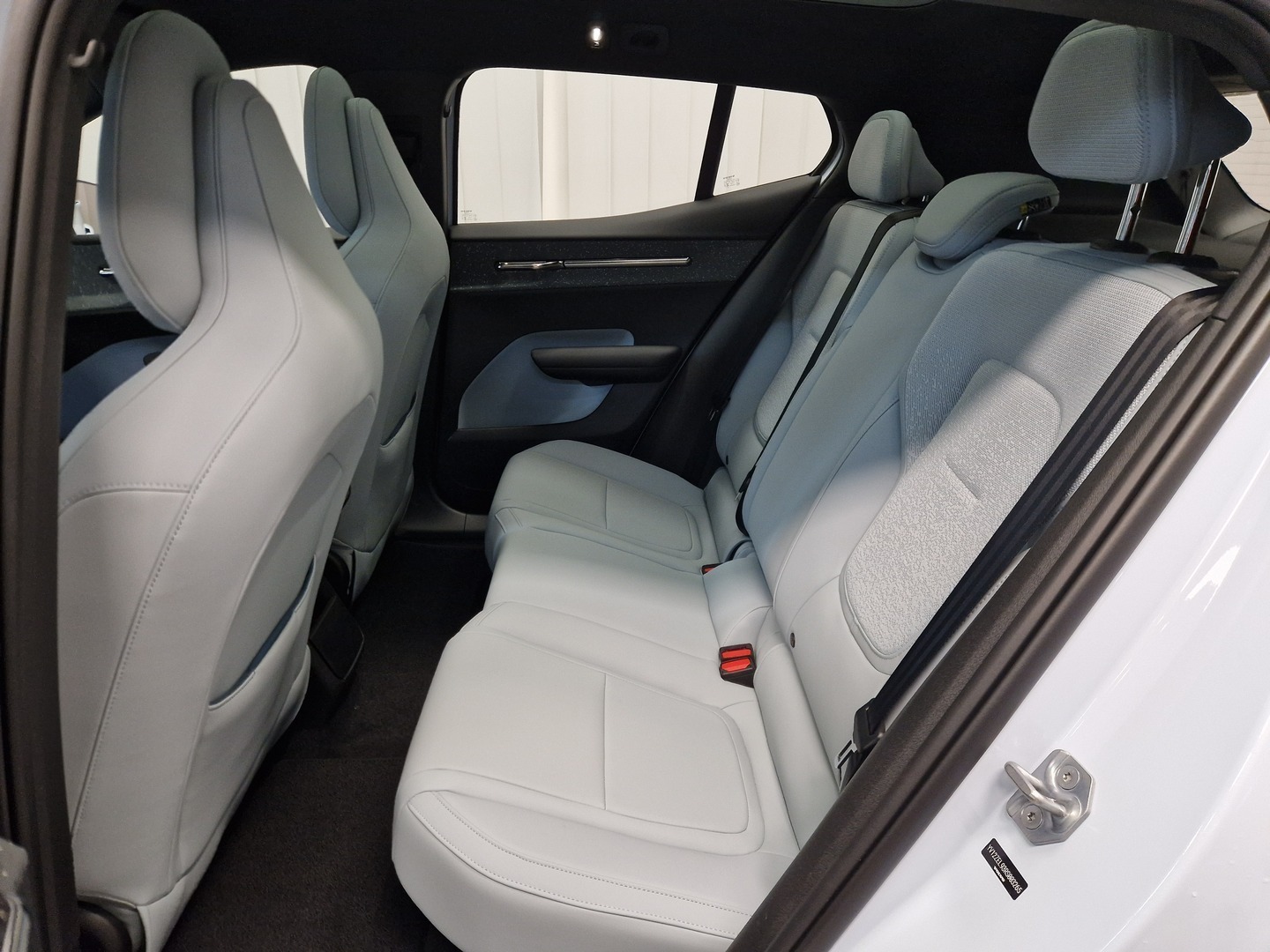 VOLVO EX30 18