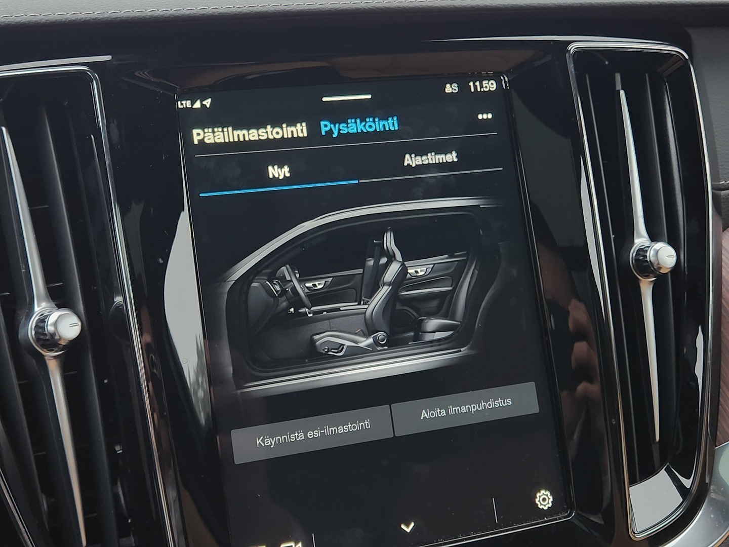 VOLVO V60 18