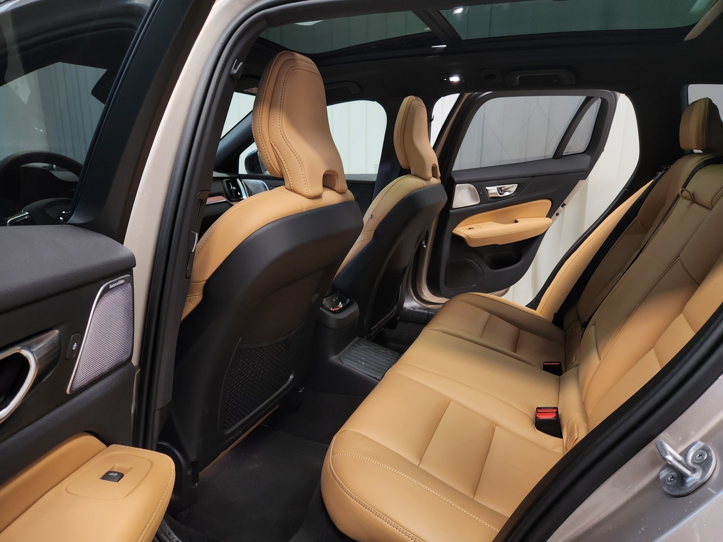 VOLVO V60 9