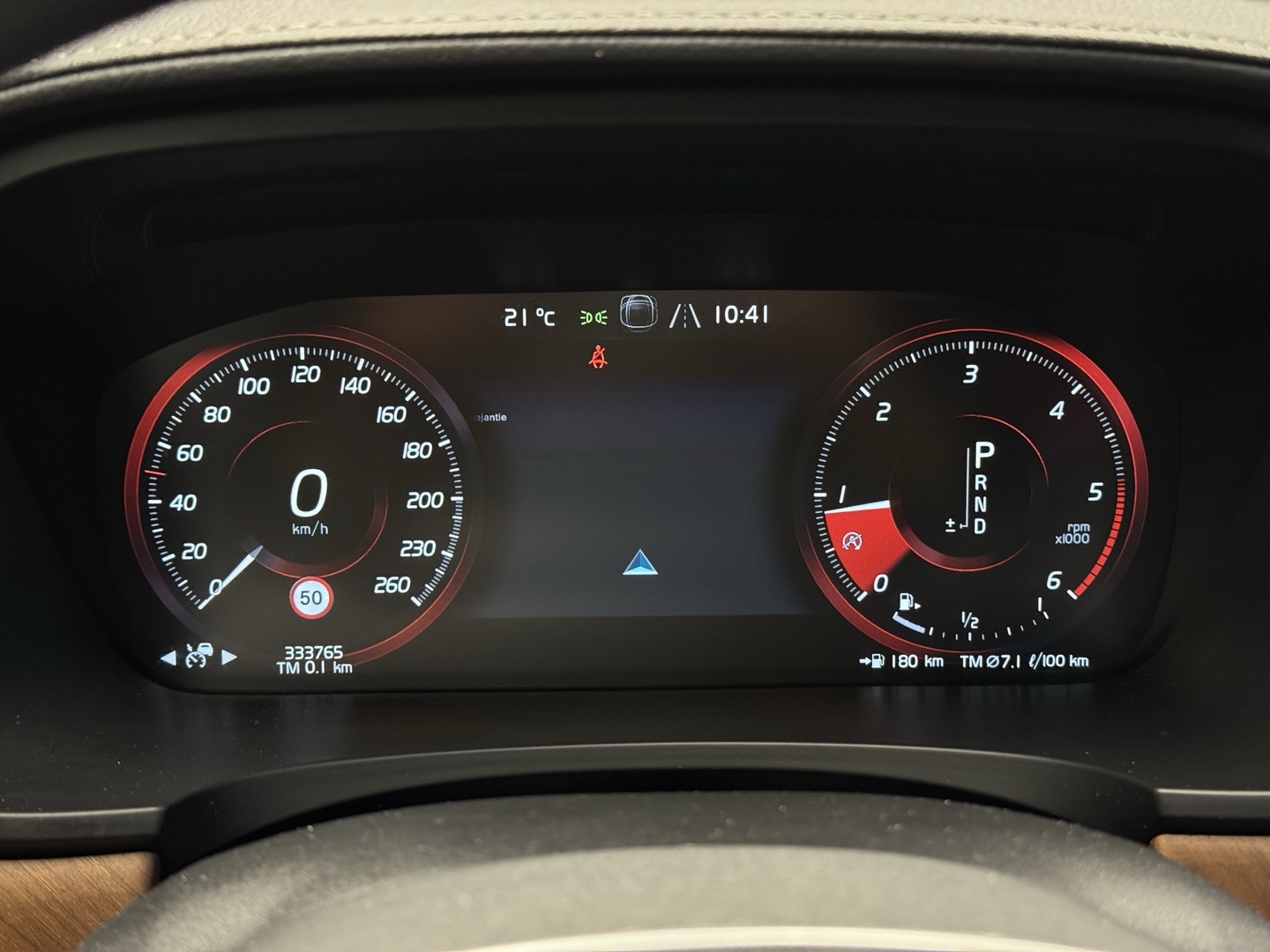 VOLVO V90 11