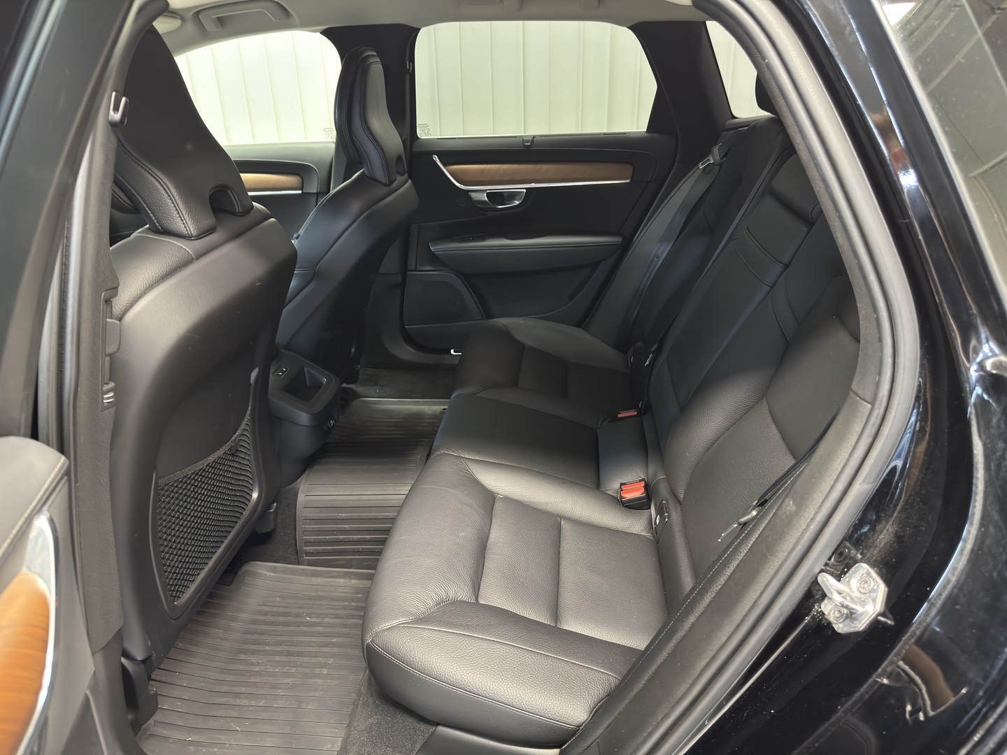 VOLVO V90 6