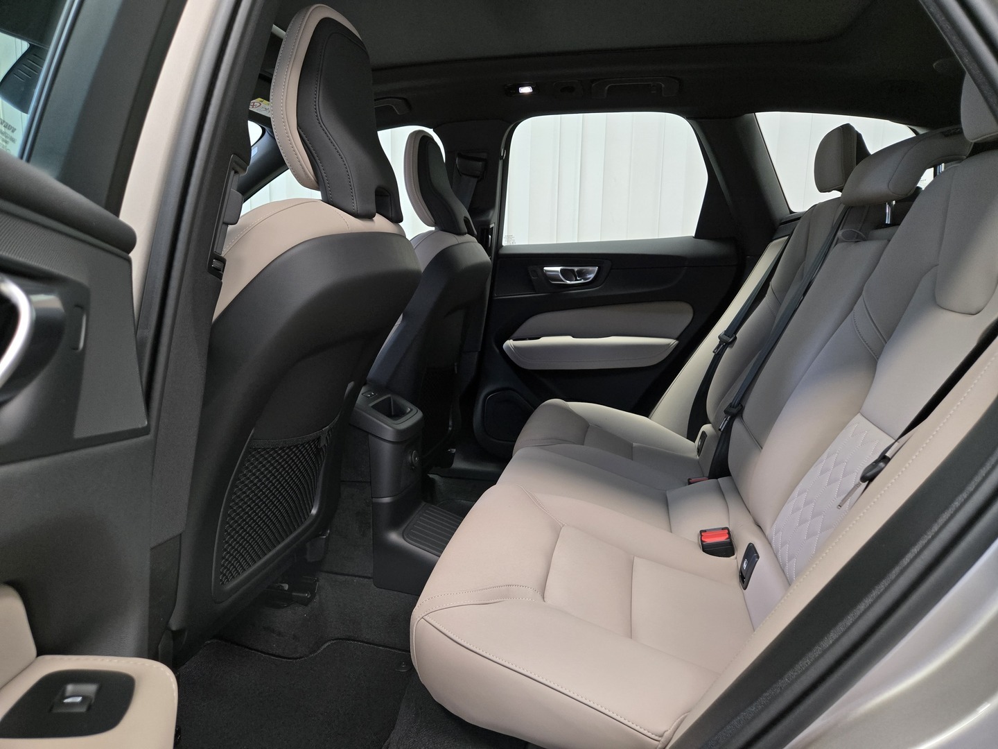 VOLVO XC60 7