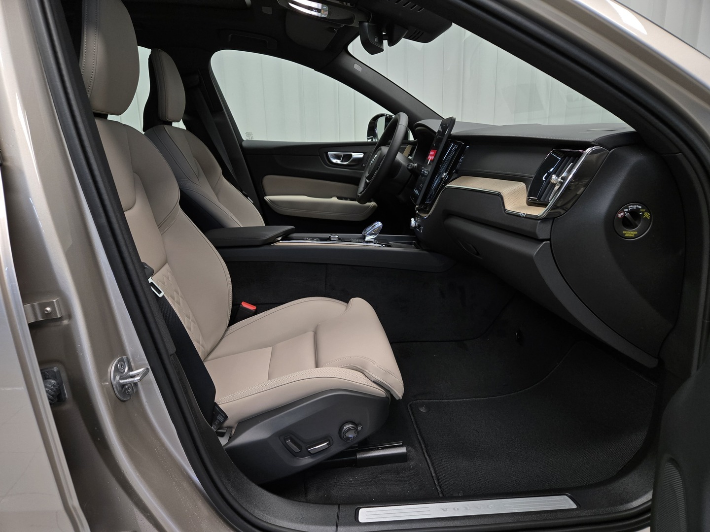 VOLVO XC60 9