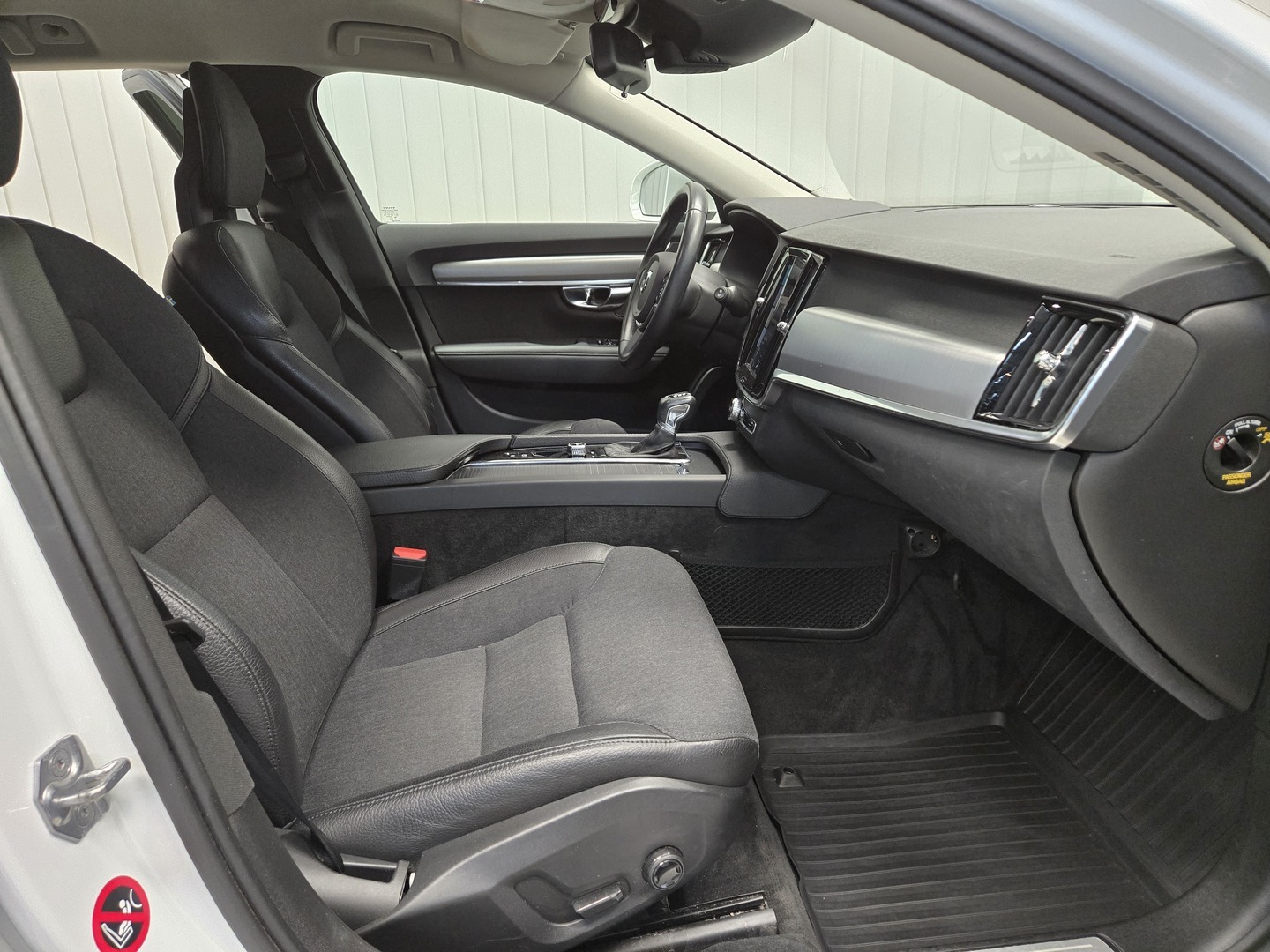 VOLVO V90 10