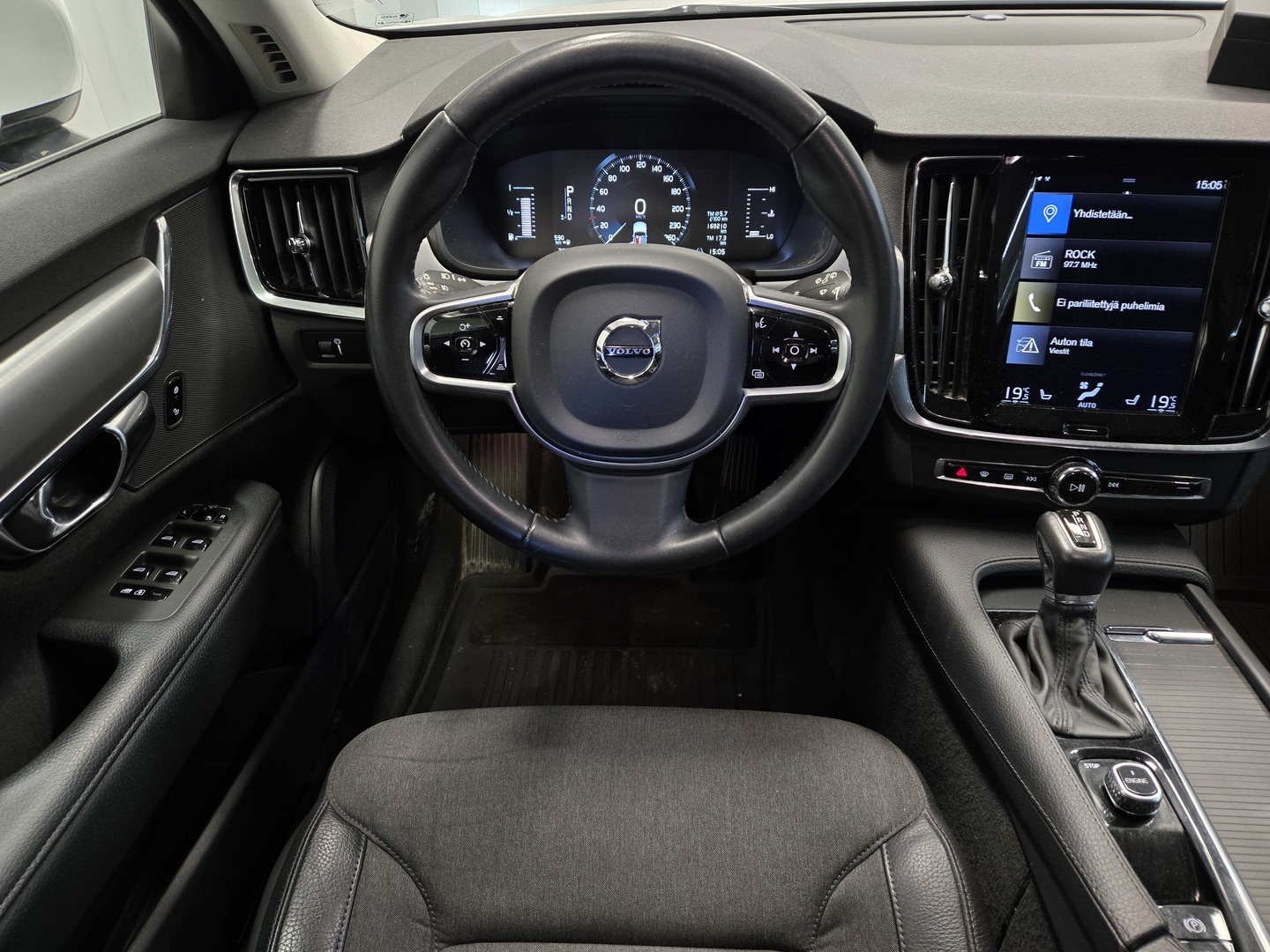 VOLVO V90 12