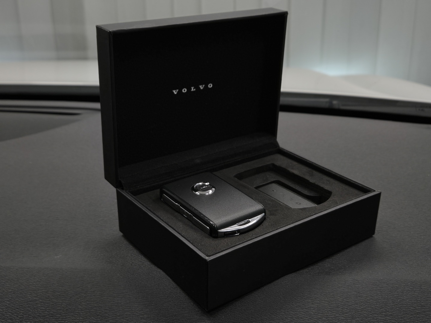 VOLVO V90 17