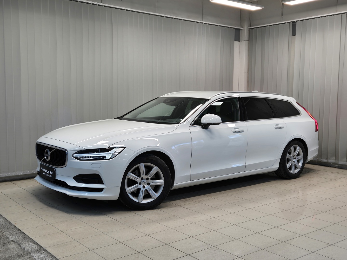 VOLVO V90 2