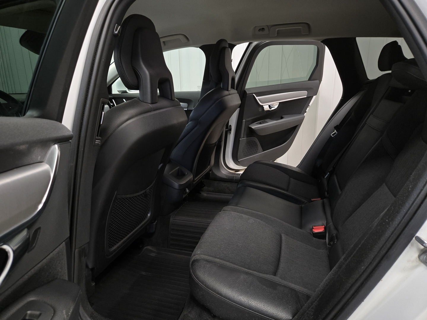 VOLVO V90 8