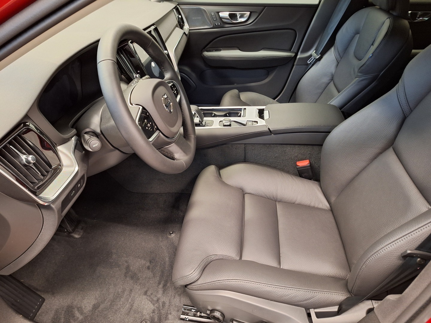 VOLVO V60 8