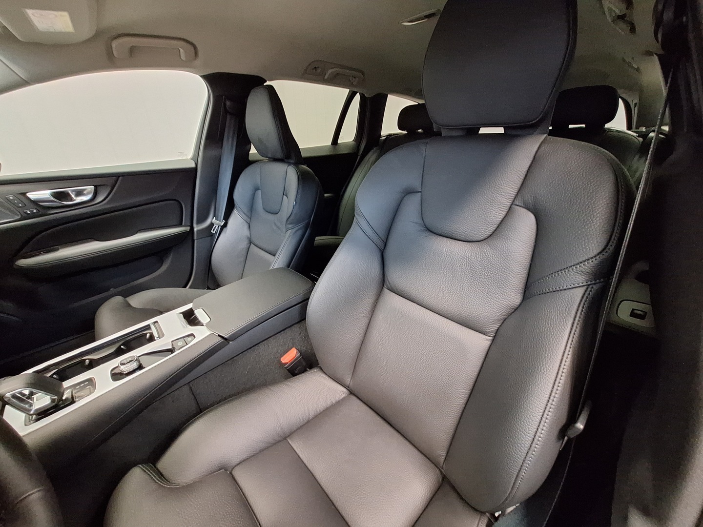 VOLVO V60 9