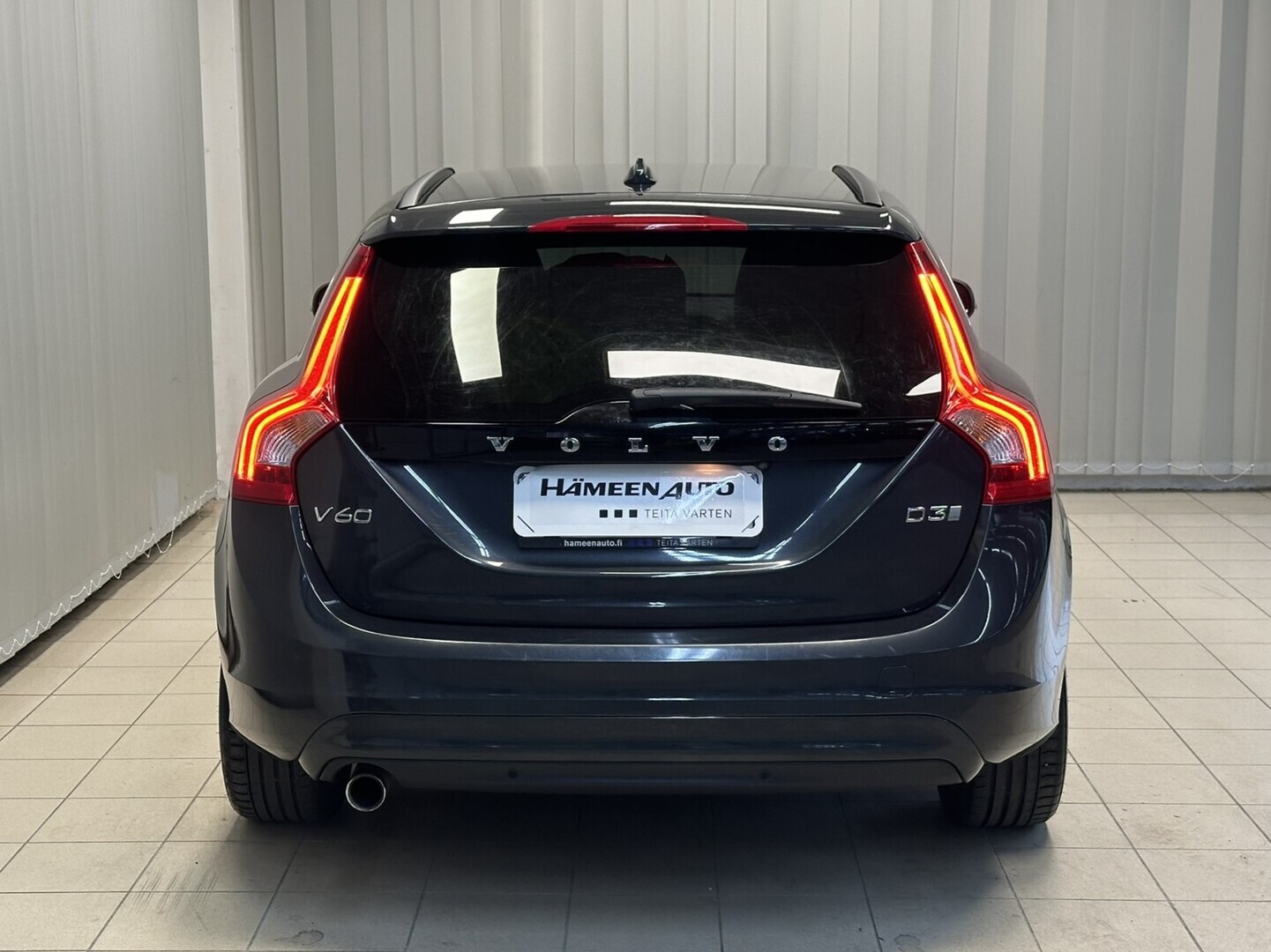 VOLVO V60 4