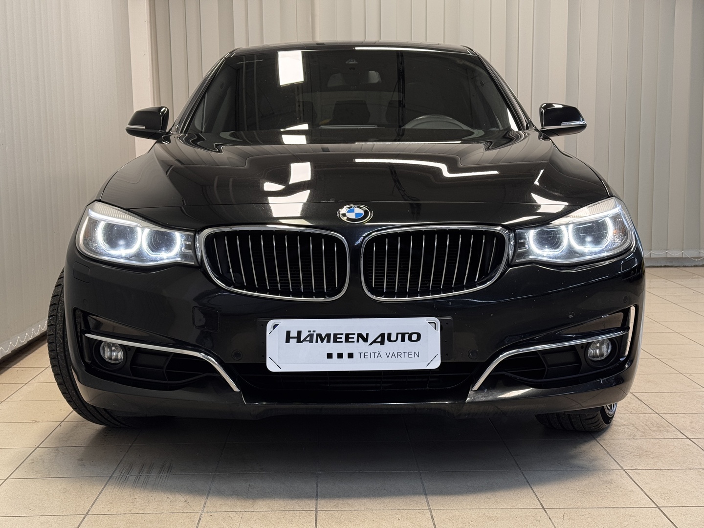 BMW 330 Gran Turismo 2