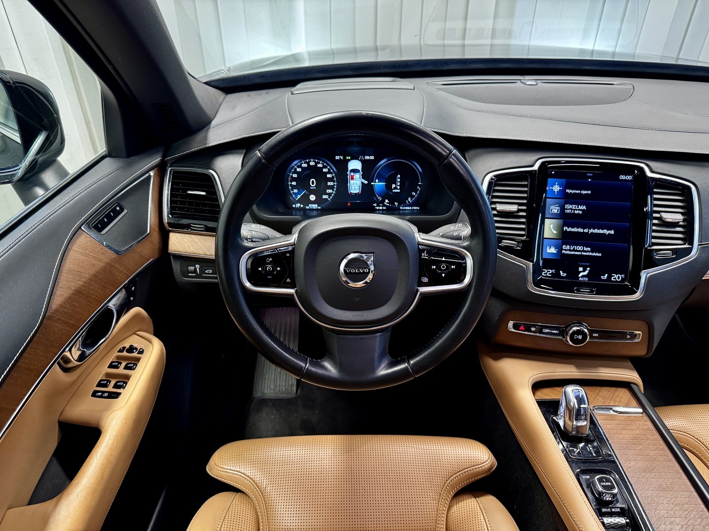 VOLVO XC90 13