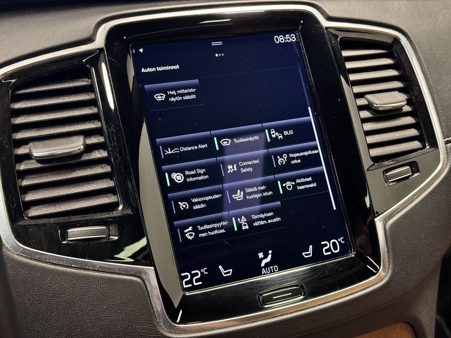 VOLVO XC90 18