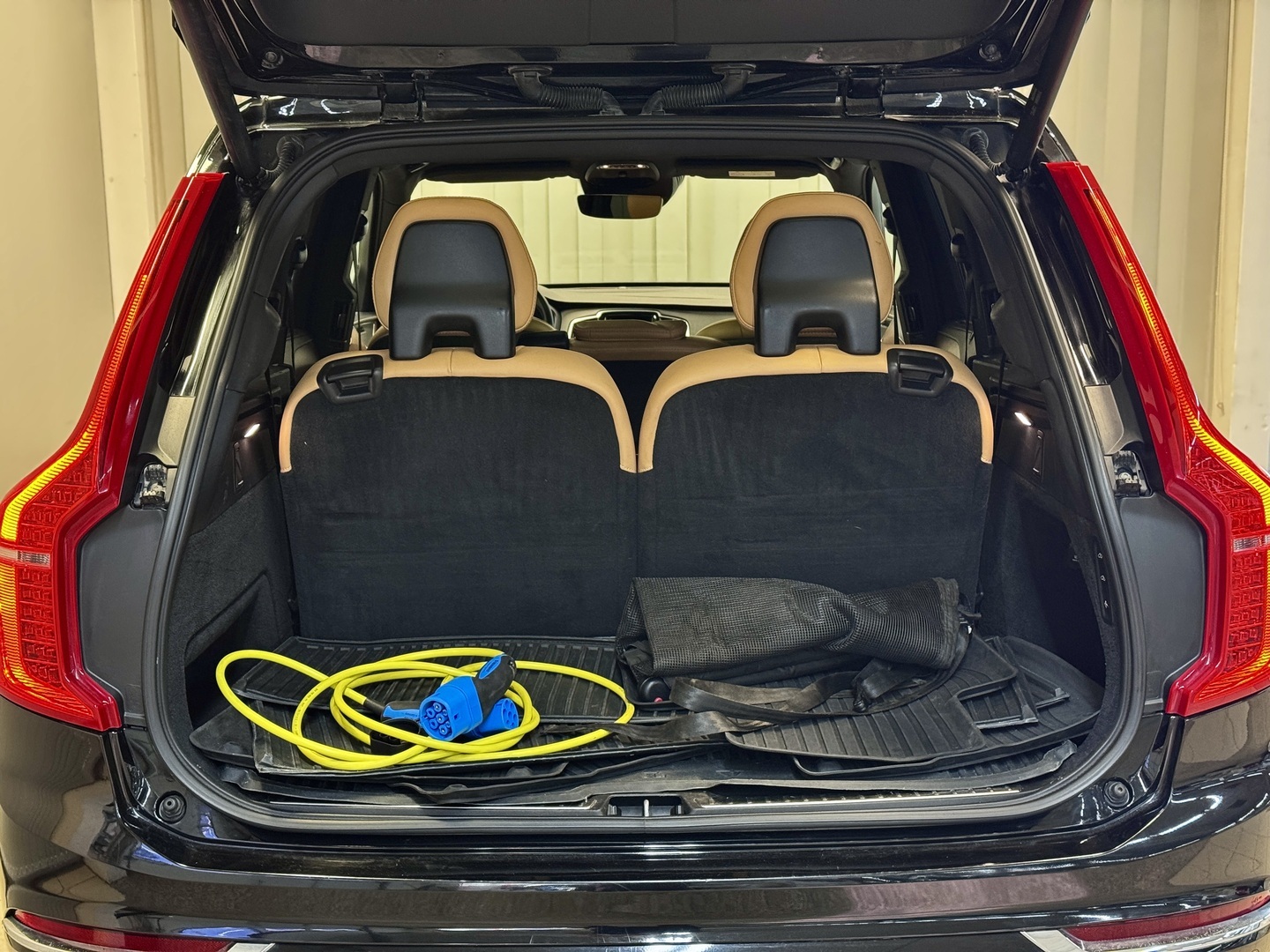 VOLVO XC90 22