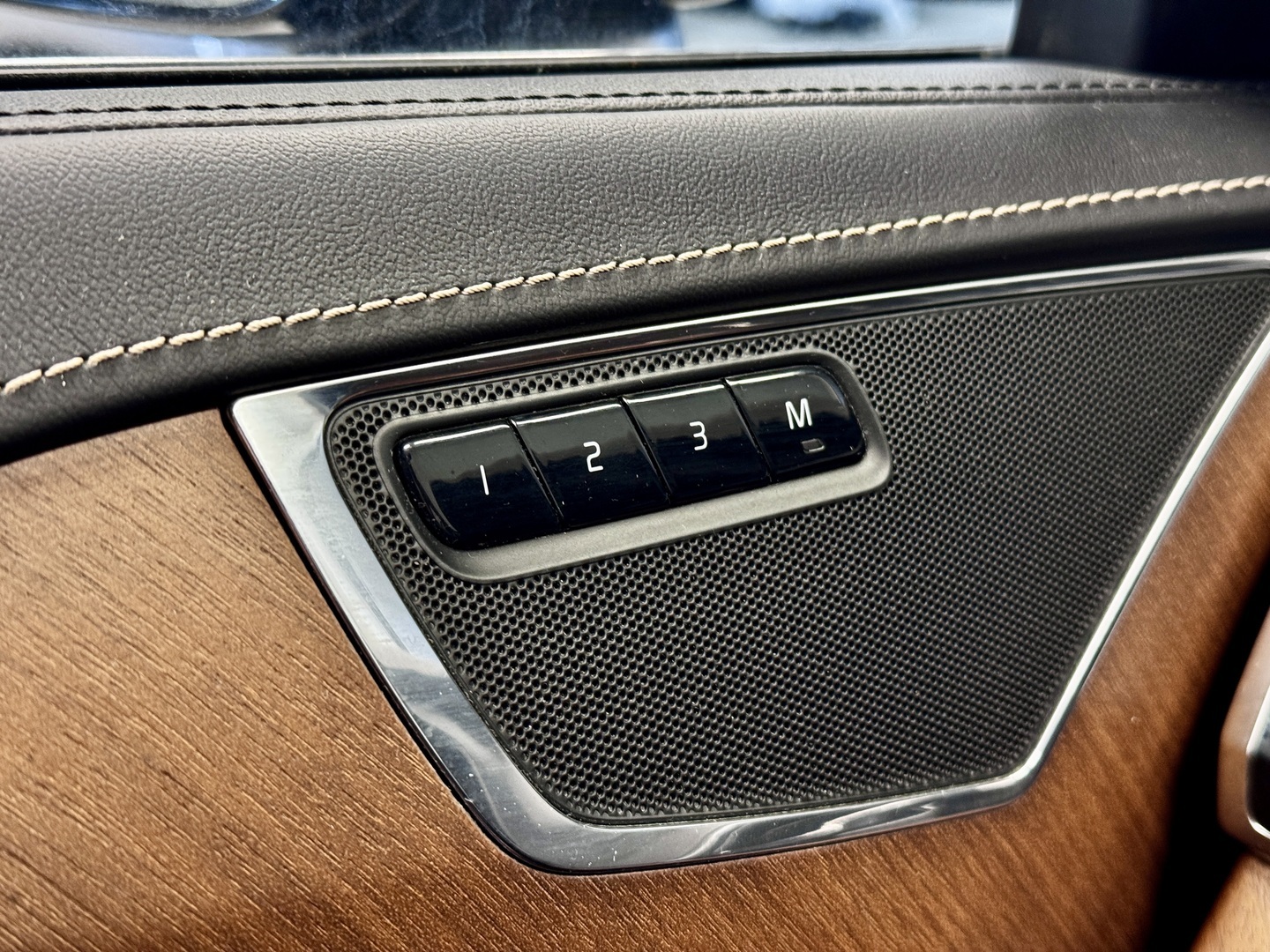 VOLVO XC90 25