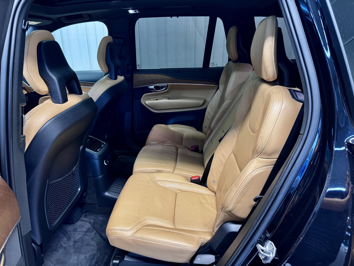 VOLVO XC90 6